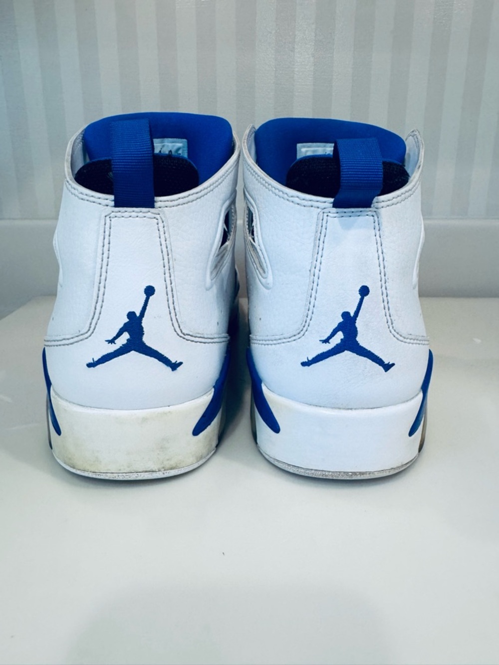 the Air Jordan Flight Club 91 “White Hyper Royal" - Picture 9 of 16